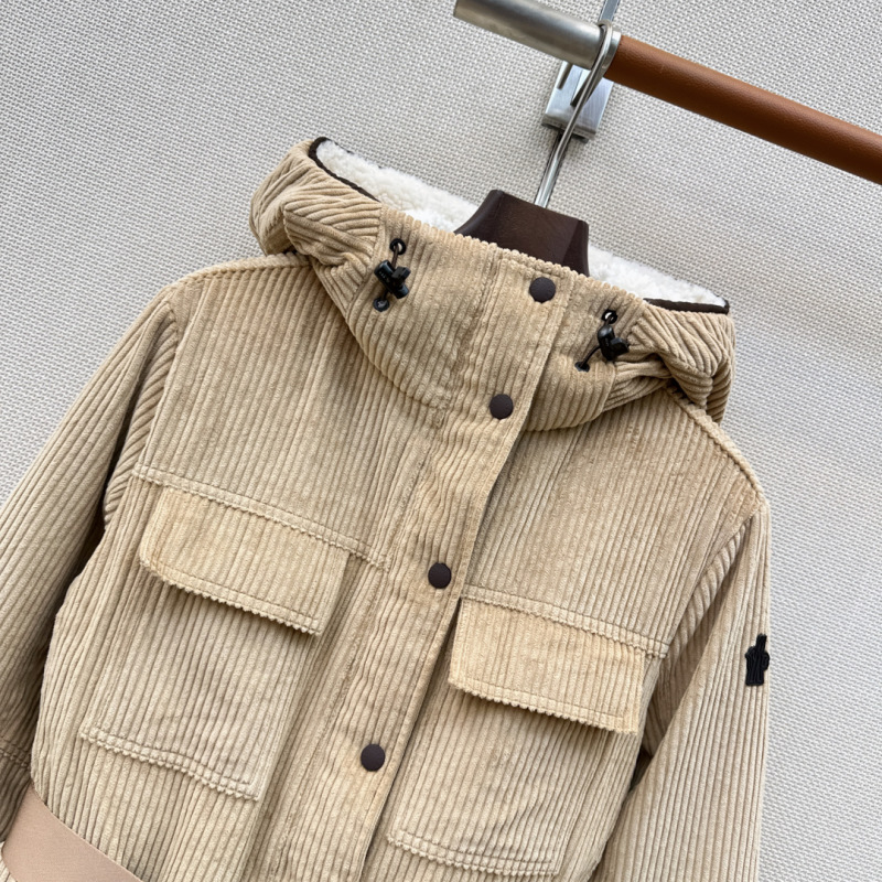 Пуховик Moncler