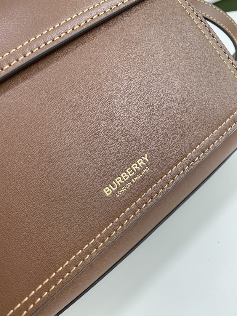 Женская кожаная сумка Burberry коричневая