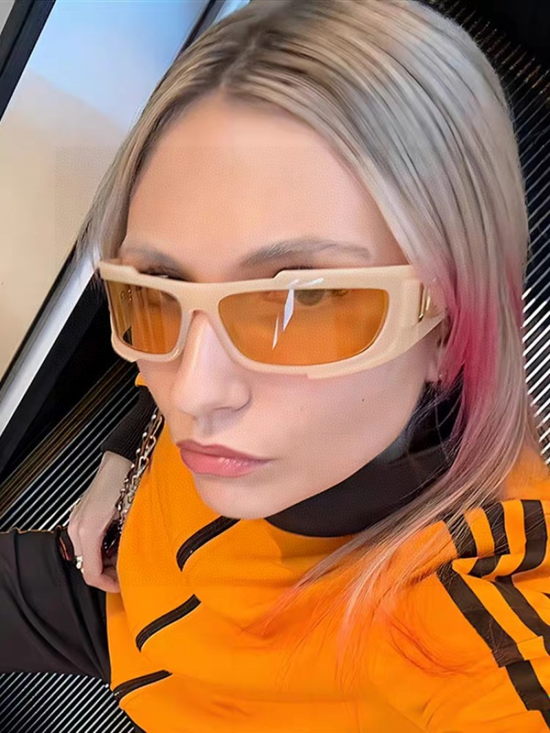Солнцезащитные очки Versace