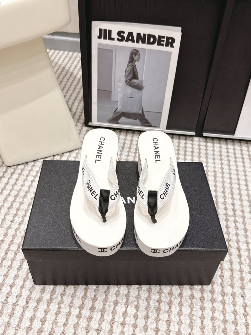 Женские белые платформенные шлепанцы Chanel