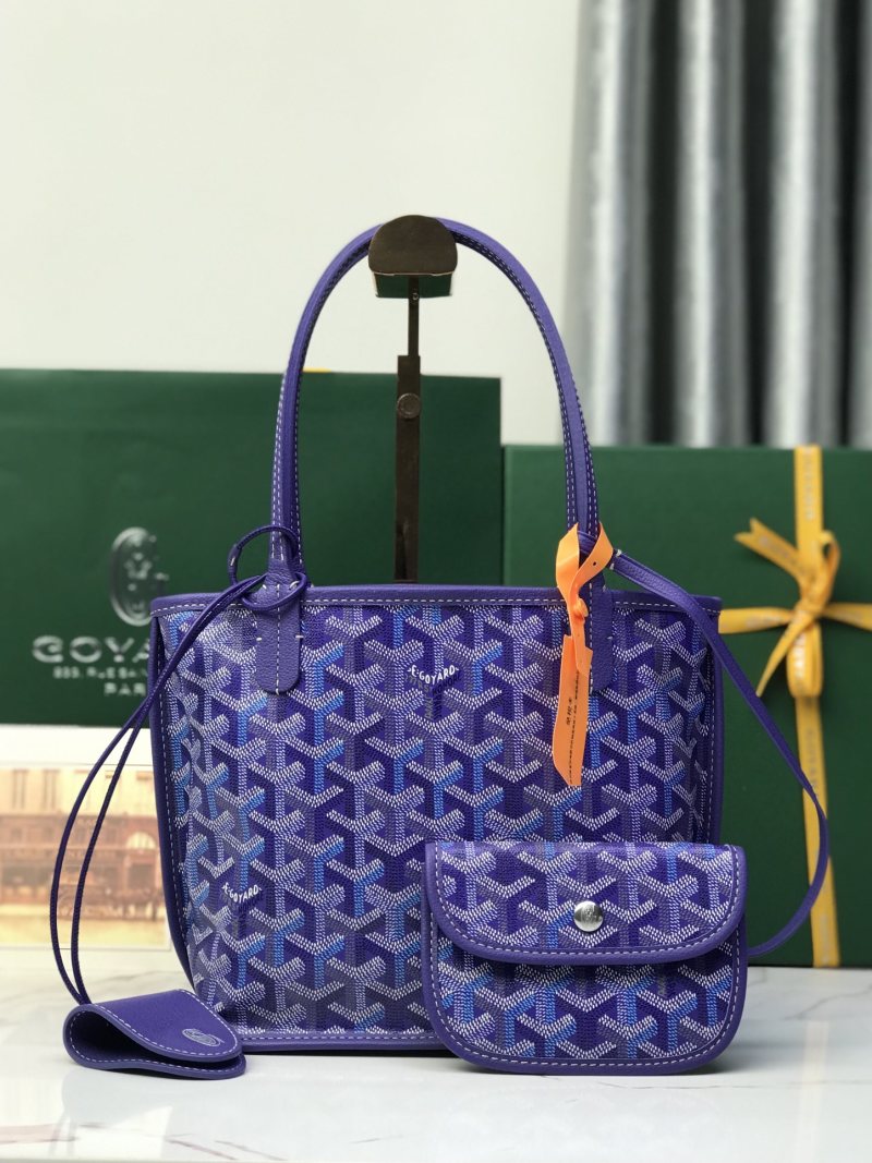 Сумка Goyard с тиснёным узором