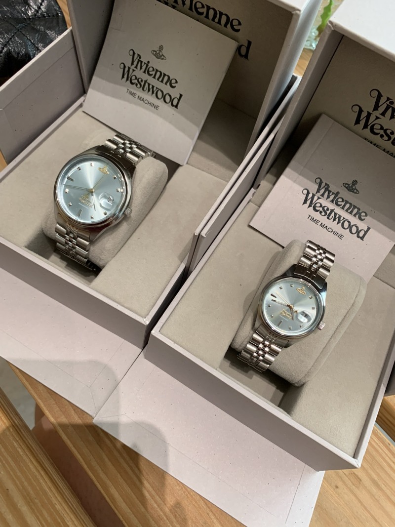 Часы Vivienne Westwood