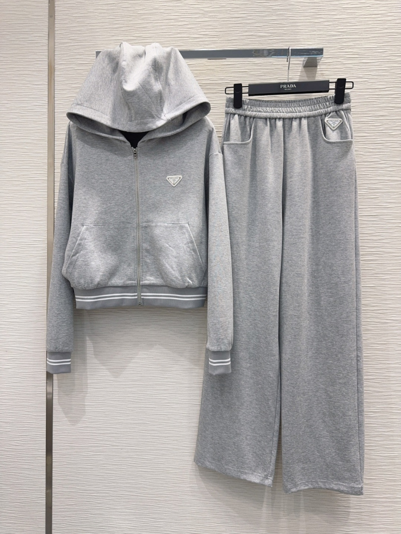 Спортивный костюм Prada