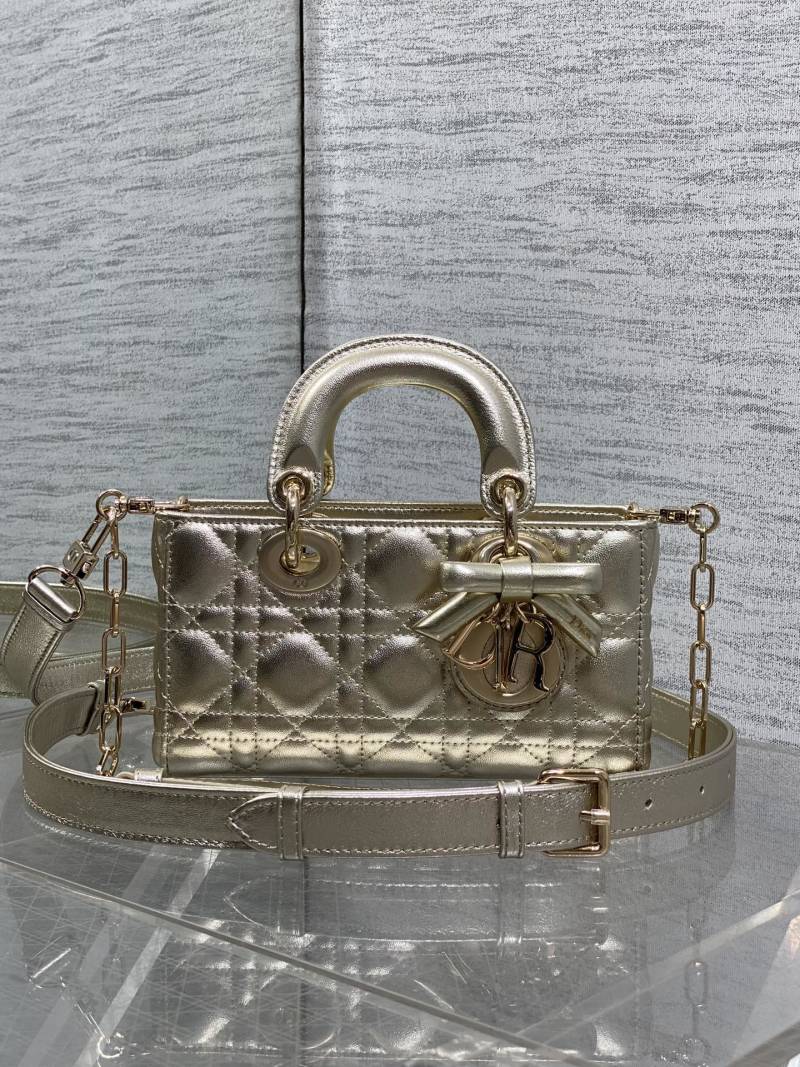 Сумка Dior D-Joy золотистая