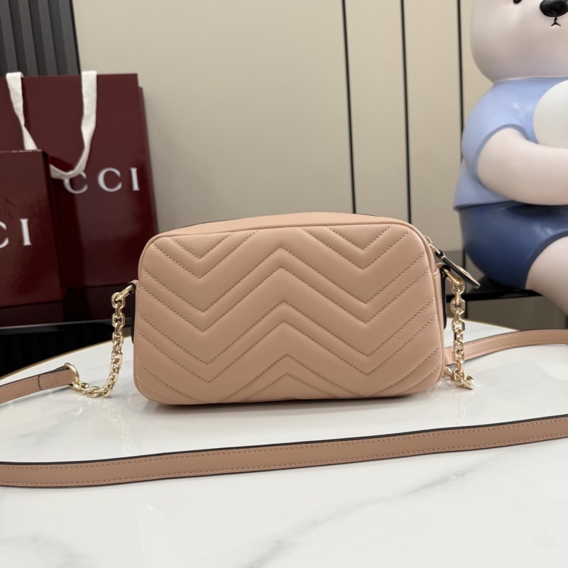 Сумка Gucci с крестообразным логотипом