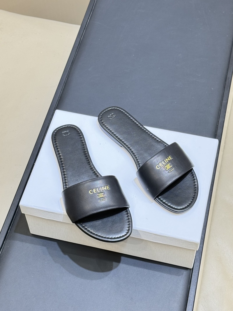 Шлёпанцы Celine