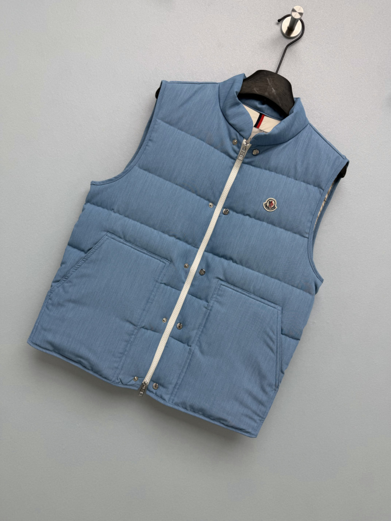Жилет Moncler с тиснёным узором