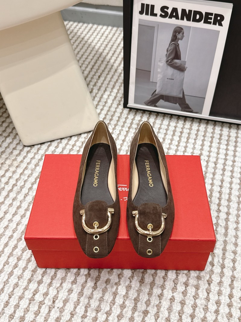 Женские туфли-лодочки Ferragamo с пряжкой