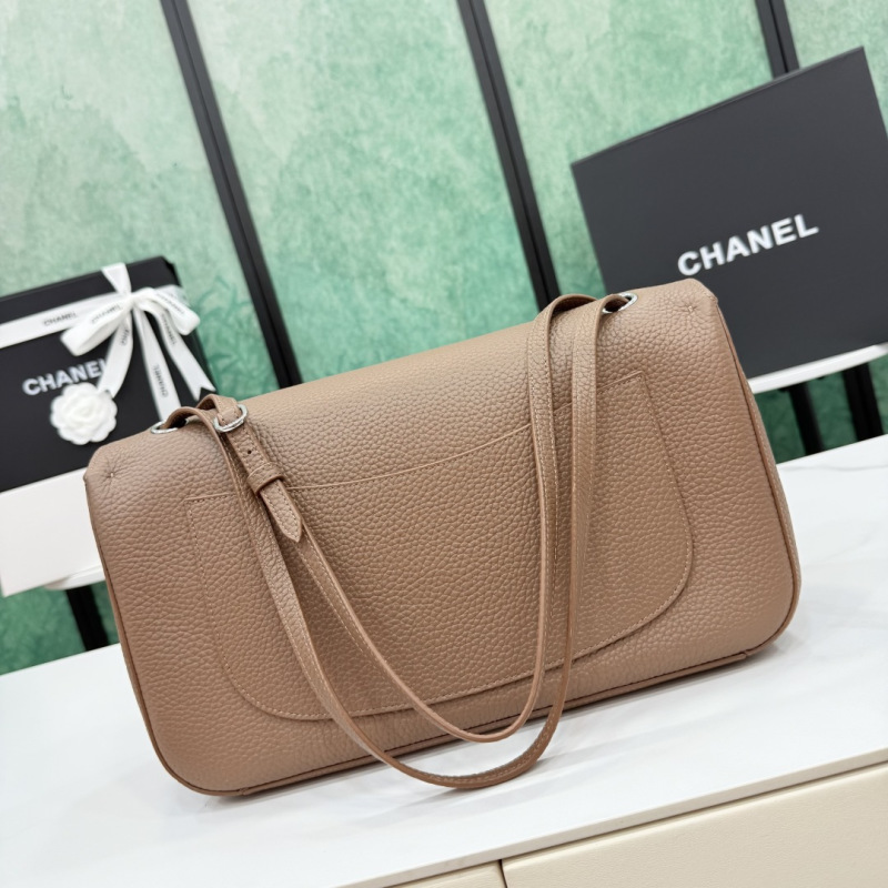 Сумка Chanel из зернистой кожи