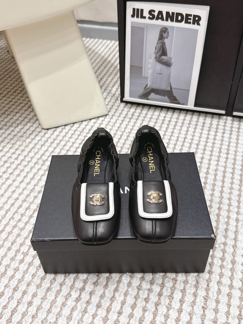 Женские туфли Chanel из натуральной кожи