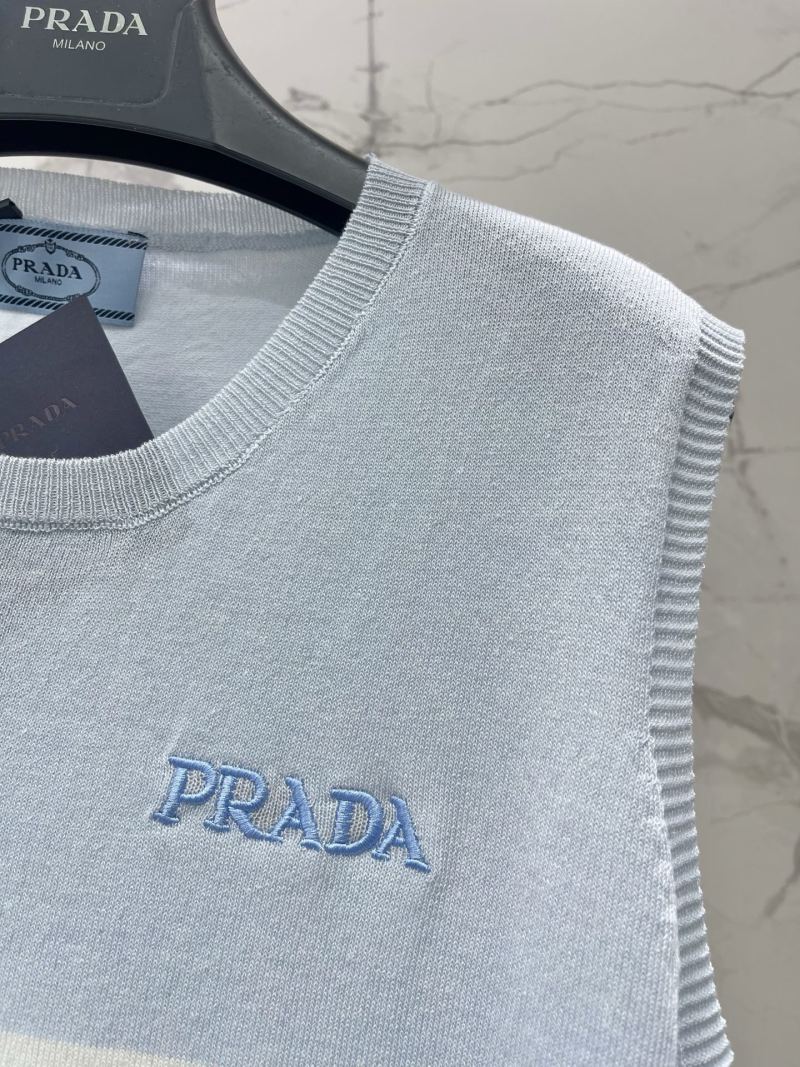 Женская вязаная безрукавка с вышитым логотипом Prada