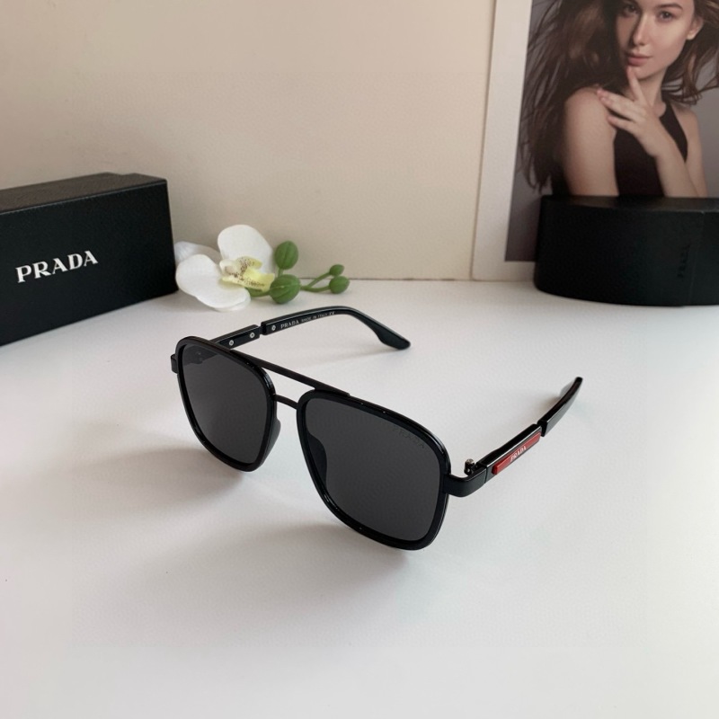 Солнцезащитные очки Prada квадратные