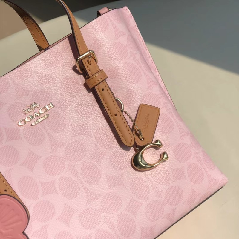 Женская сумка Coach розовая с декором