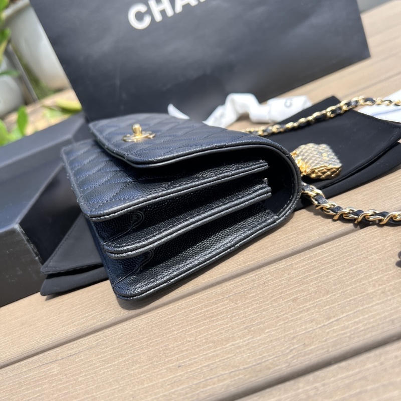 Сумка Chanel складная на цепочке, черная с золотистым декором