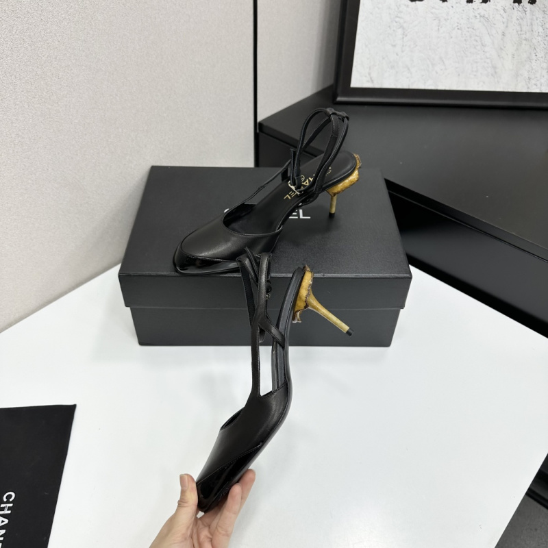Чёрные туфли на шпильке Chanel
