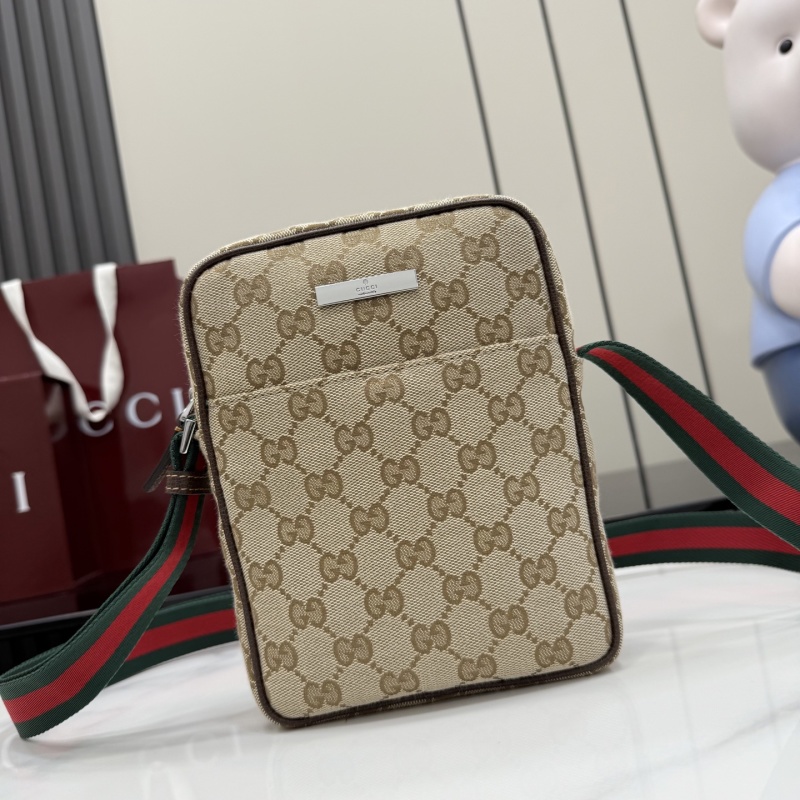 Плечевая сумка Gucci с монограммой