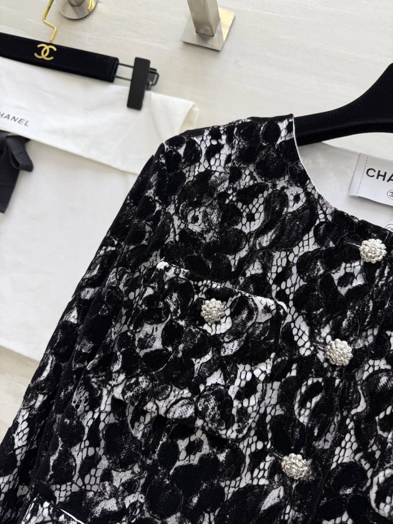 Кружевной пиджак черный с цветочным узором Chanel