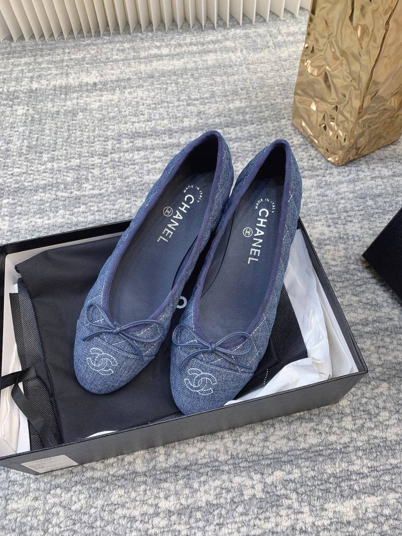 Женские туфли Chanel синие из денима