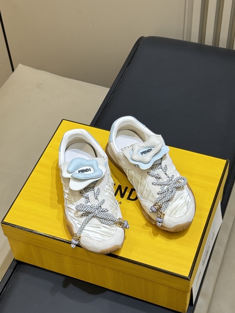 Кроссовки Fendi