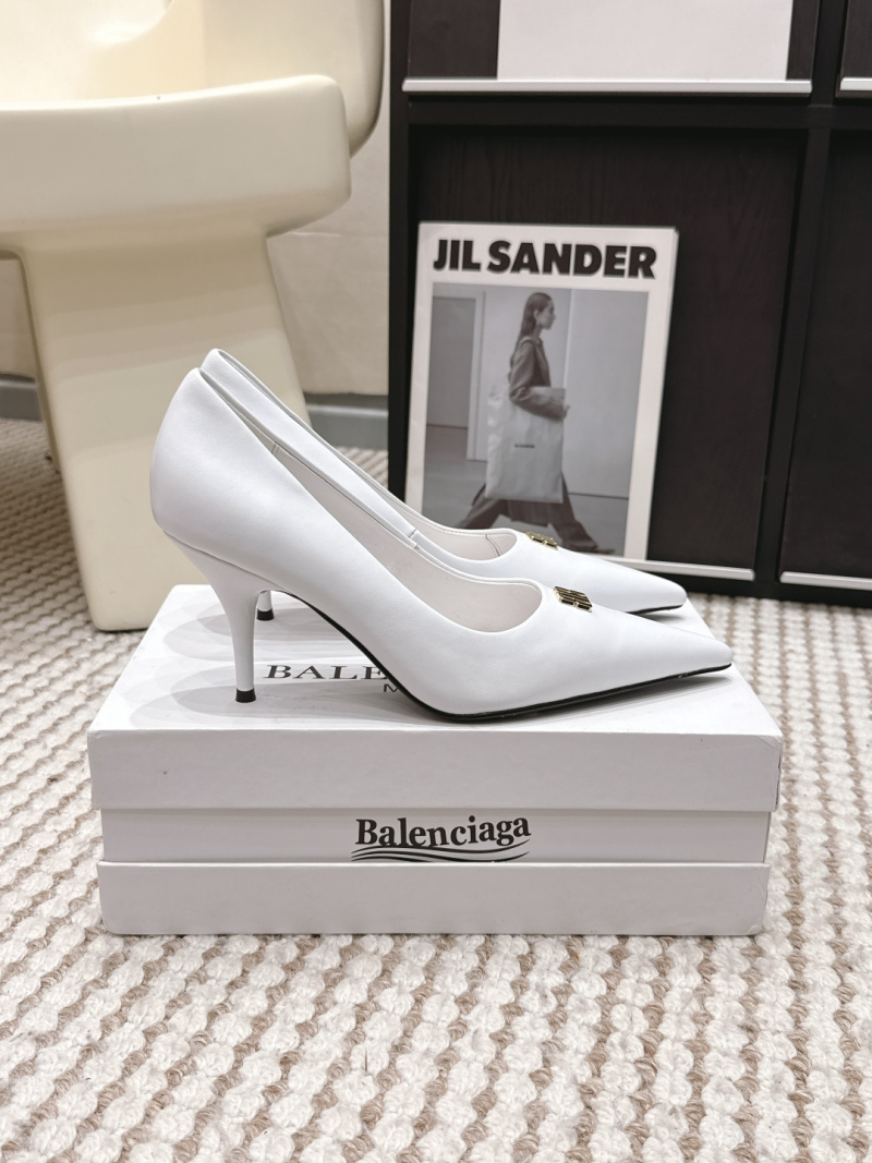 Туфли женские с золотым декором Balenciaga