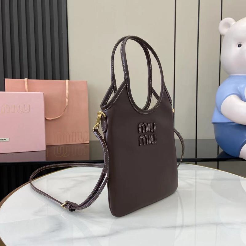 Сумка Miu Miu с логотипом