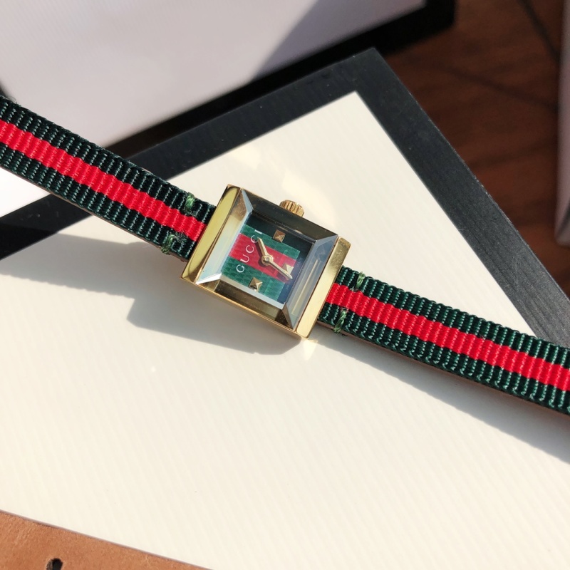 Часы Gucci