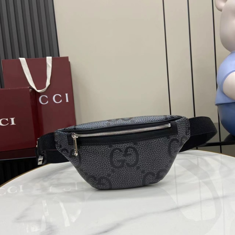 Поясная сумка Gucci с монограммой