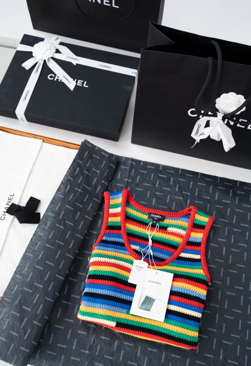Женский трикотажный топ с разноцветной полоской Chanel