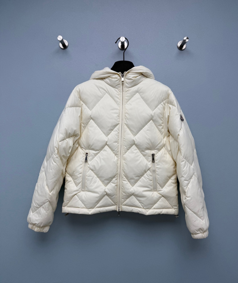 Пуховик Moncler