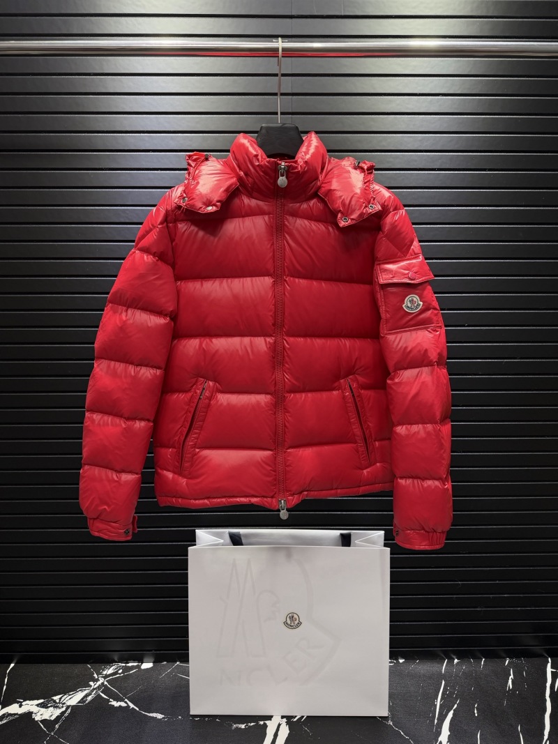 Пуховик Moncler