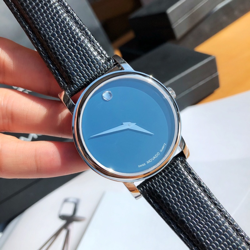 Часы Movado