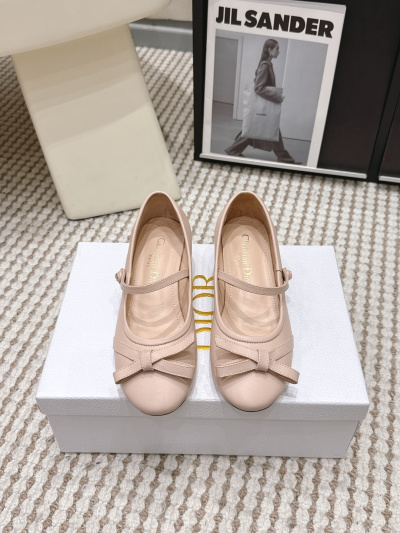Балетки телесного цвета с бантом, коллекция Dior
