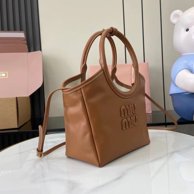 Сумка Miu Miu коричневая с круглой ручкой