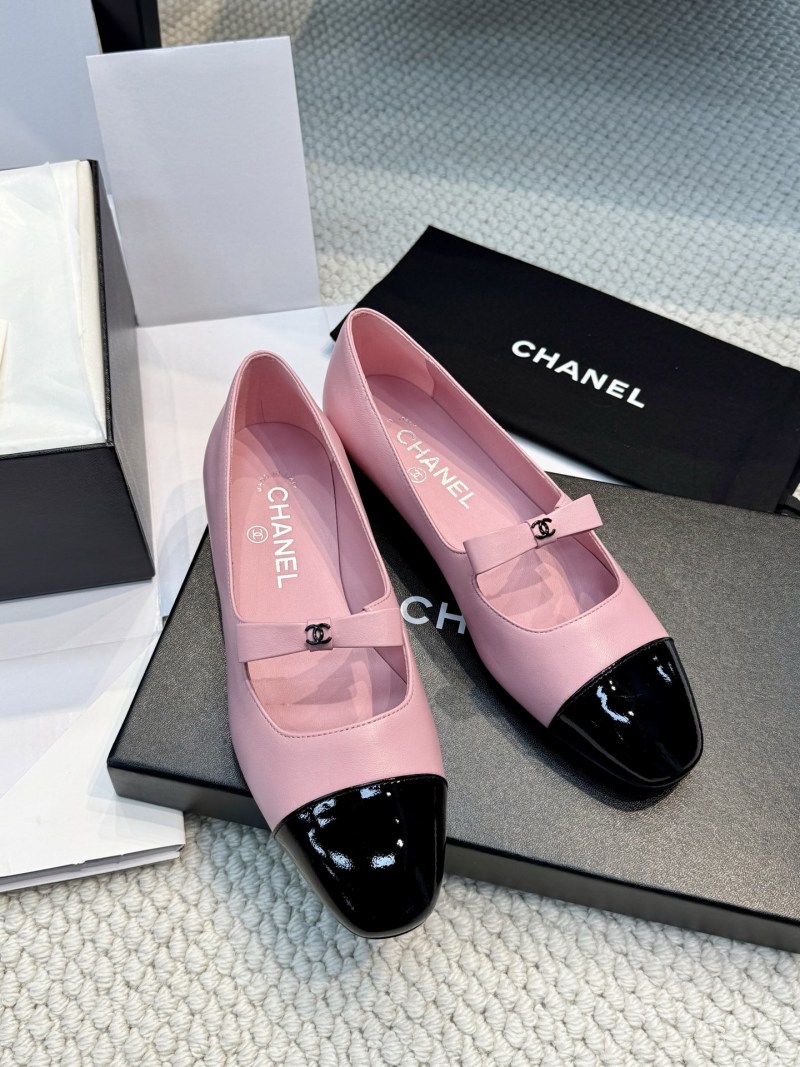 Женские туфли с бантом и цветным мыском Chanel