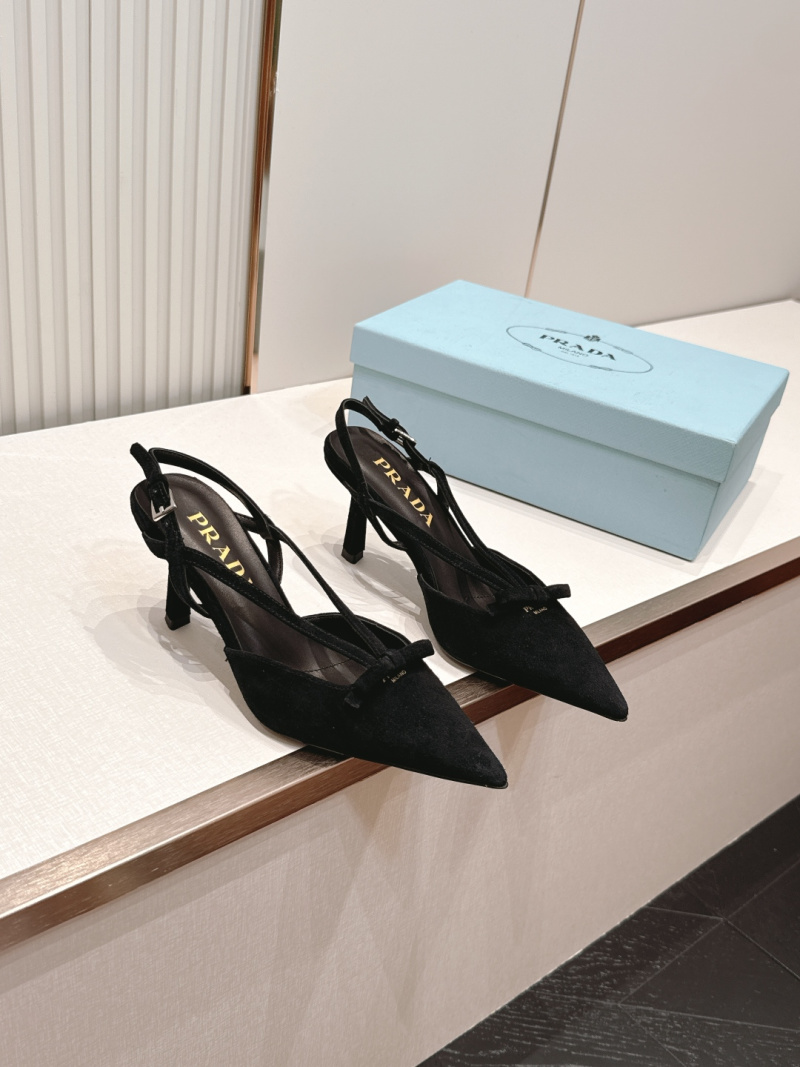 Женские черные туфли Prada с бантом