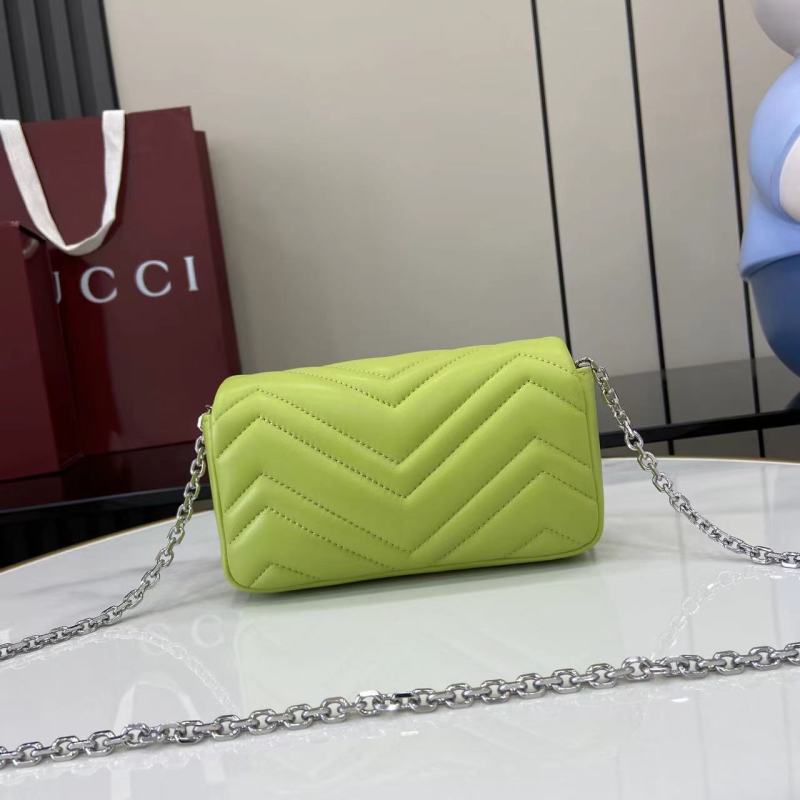 Сумка Gucci с цепочкой и клапаном