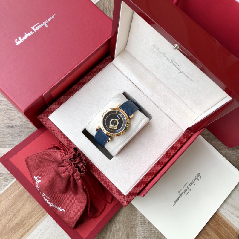 Часы Ferragamo