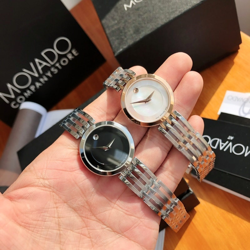 Часы Movado