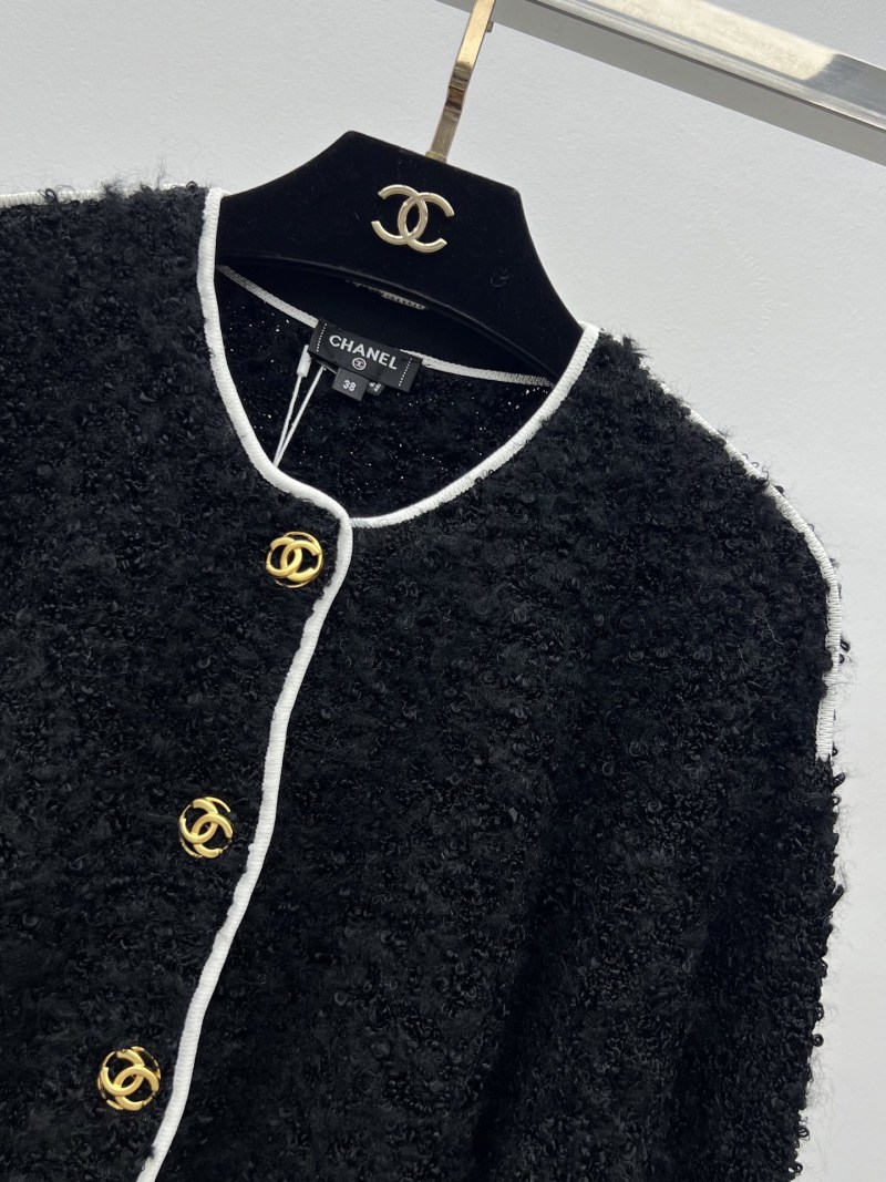 Короткий женский кардиган из мохера с контрастной отделкой Chanel