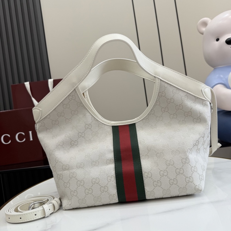 Сумка Gucci с монограммой и ремешком