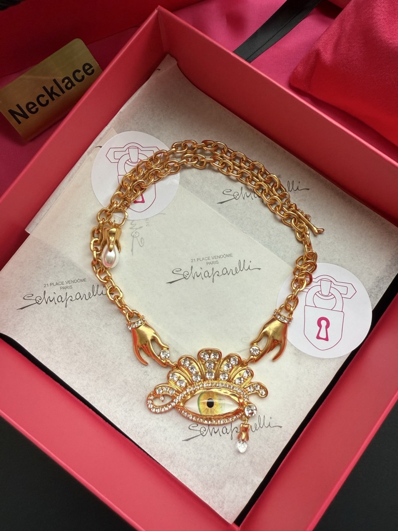Колье с глазом-амулетом Schiaparelli