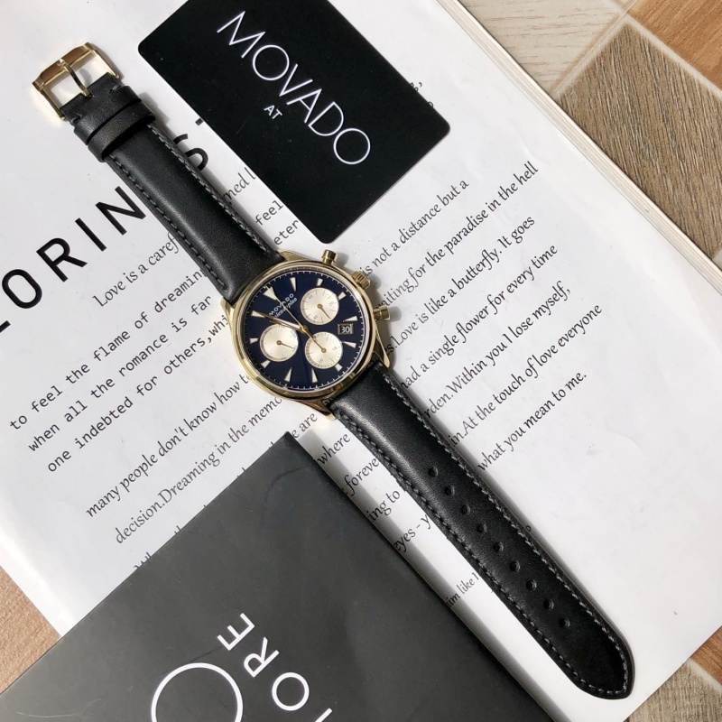 Часы Movado