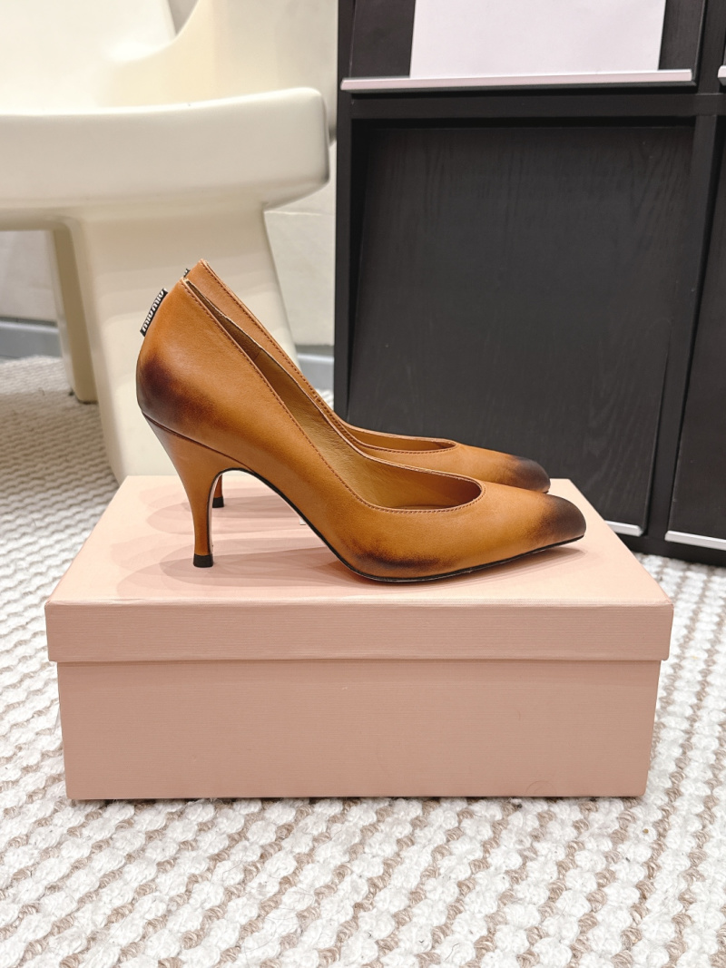 Туфли женские на каблуке Miu Miu