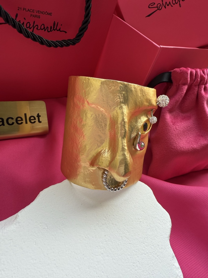 Браслет Schiaparelli с декоративным глазом