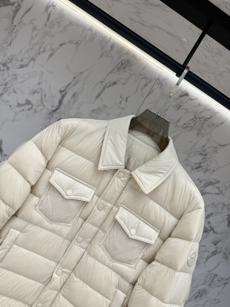 Пуховик Moncler