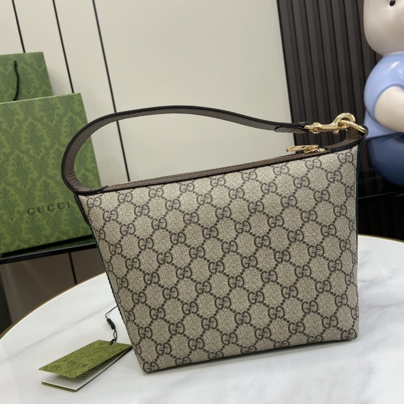 Сумка Gucci с монограммой