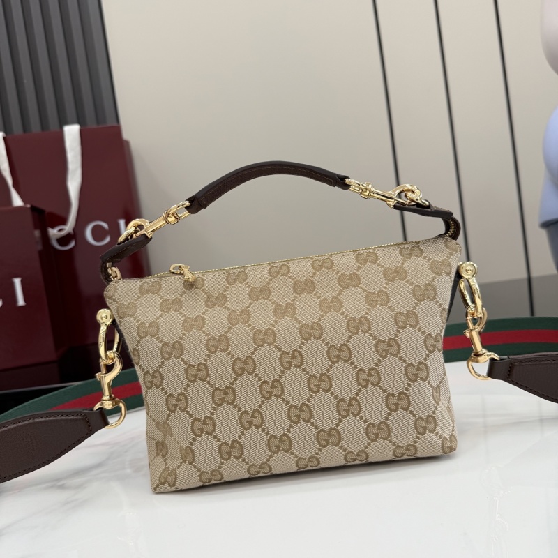 Сумка Gucci с монограммой и ремнем