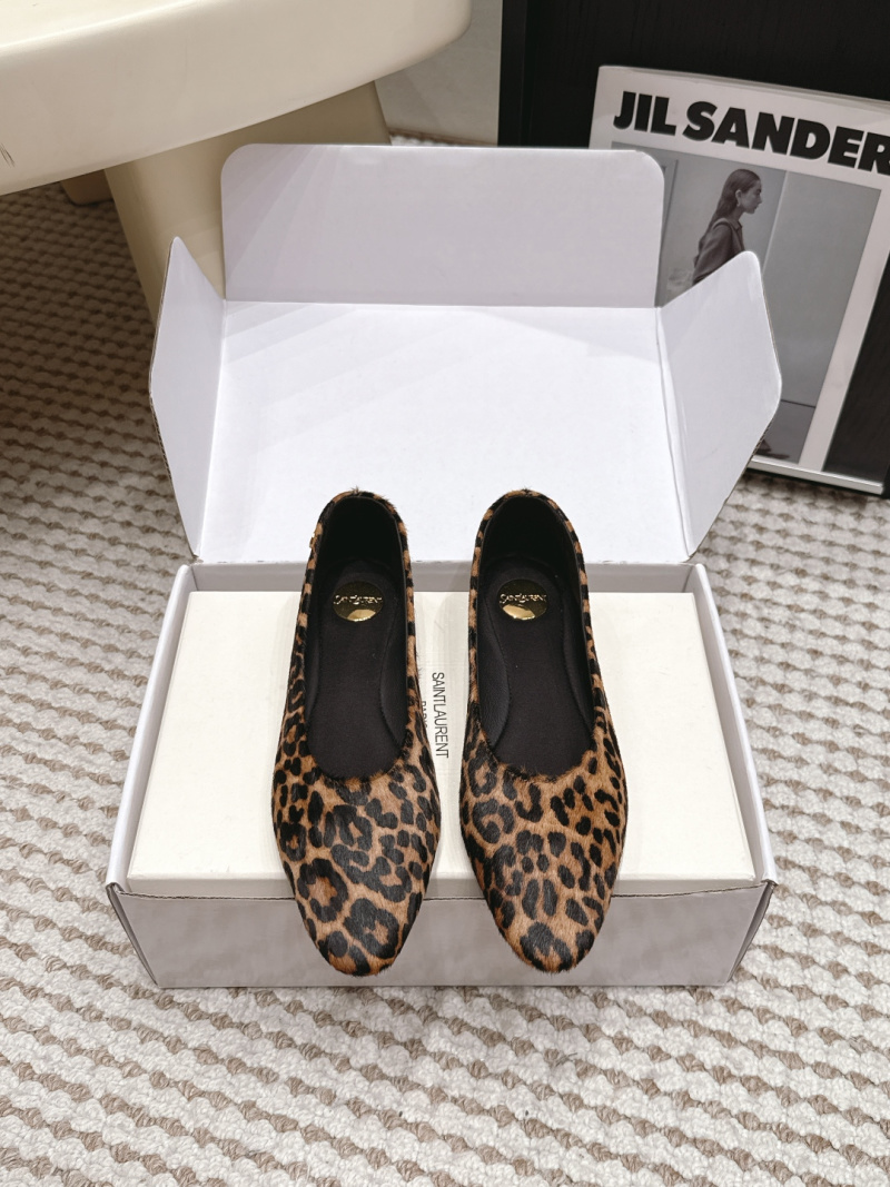 Женские туфли-лодочки с принтом под зебру, Saint Laurent