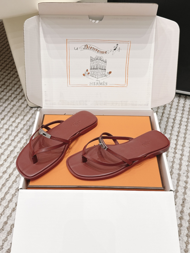 Женские кожаные босоножки-шлепки с металлической пряжкой Hermès