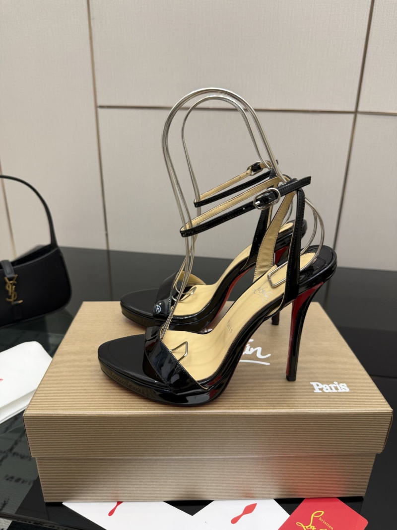 Черные лаковые туфли Christian Louboutin